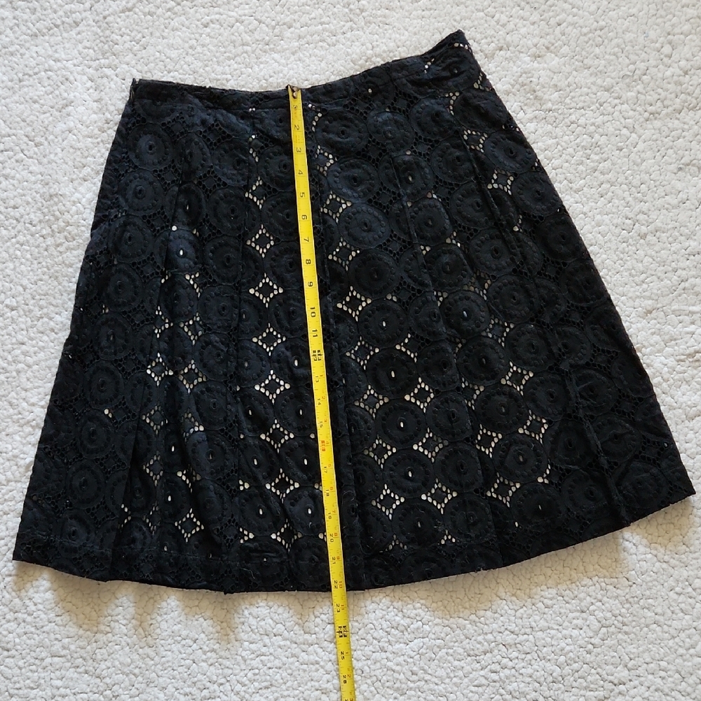 Banana Republic Black Eyelet Pleated Knee Length Skirt Sz 6P Classic Elegant - Picture 9 of 15